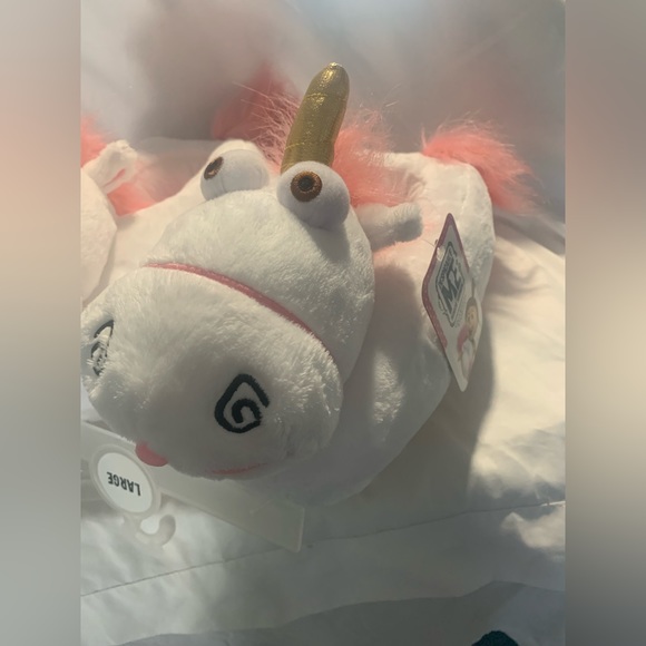 NEW Universal Minion and Unicorn Slippers - Picture 8 of 10